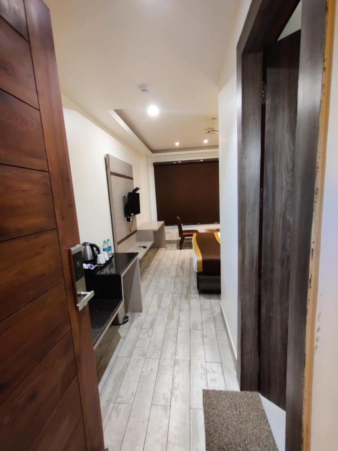 Hotel D Silverleaf Lucknow Exterior foto