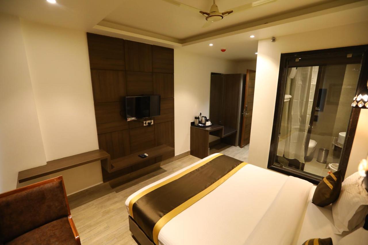 Hotel D Silverleaf Lucknow Exterior foto